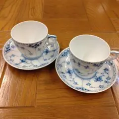 【美品】ロイヤルコペンハーゲン　青い花柄 ティーカップ・ソーサー 2個セット
