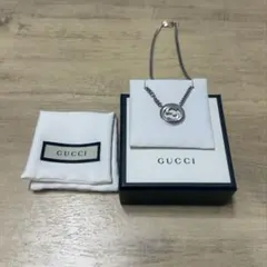 GUCCI シルバー ロゴペンダントネックレス