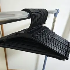 ブラックプラスチック衣類ハンガー クリーニングハンガー 22本