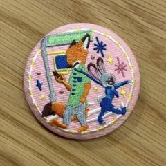 ディズニー 刺繍缶バッジ ビスケット2 ズートピア