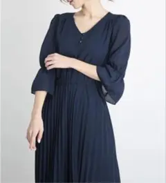 タグ付き未使用⭐︎ネイビー プリーツシフォンワンピース