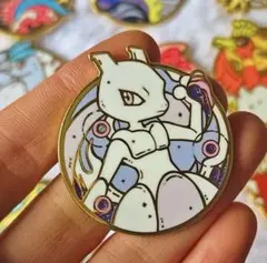 ミュウツー　平成レトロ　ピンバッジ ミュウツー 平成レトロ ピンバッジ - メルカリ