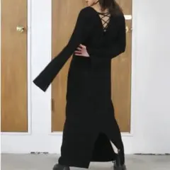 Ungrid バックレースアップニットワンピース ブラック 背中見せ