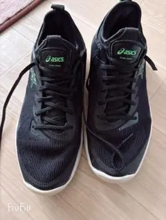 asics バスケットシューズ 黒