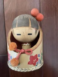 木製こけし ピンク花飾り付き - メルカリ