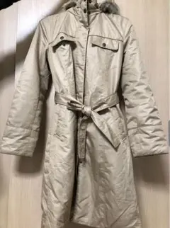 ユニクロ ベージュ フード付き ダウンジャケット