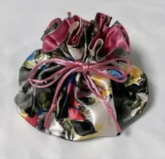 PAUL & JOE 花柄 サテン 巾着ポーチ