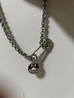 さ*な様 美品 Vivienne Westwood オーブ 安全ピン ブラック Vivienne Westwood ヴィヴィアンウエストウッドVivienne Westwoodピン