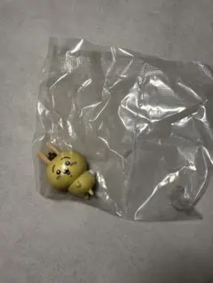 ちいかわ　サンリオ なりきりフィギュア　うさぎ　ガチャガチャ ポムポムプリン