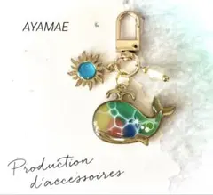 レジン くじら チャーム ホワイト＆ドライフラワー パール入り