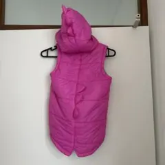 恐竜　ダウンベスト　薄手　ピンク　恐竜フード付き　130センチから140センチ