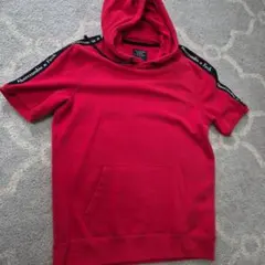 Abercrombie & Fitch レッドパーカー