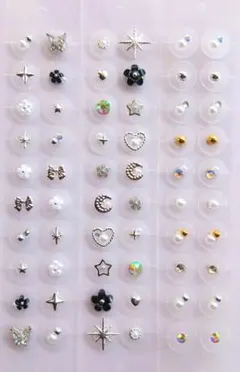 耳ツボジュエリー♡まとめ売り♡60粒♡銀粒♡匿名発送