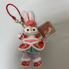 ステラルー　ぬいぐるみバッジ　旧正月　香港ディズニー　ダッフィー&フレンズ