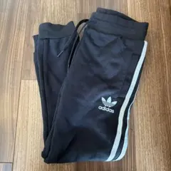 adidas ブラックジャージパンツ130