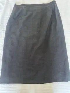 Aquascutum タイトスカート グレー ウール100%のサムネイル