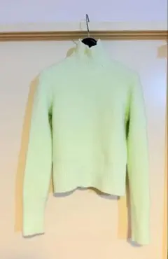 ZARA クロップドタートルネックニット