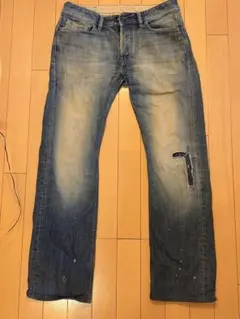 DIESEL ダメージデニム　ブラックゴールド