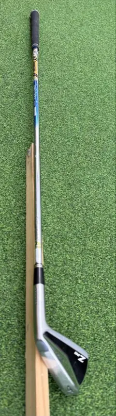 4番アイアン スリクソンZ945 DGS200デザインチューニング - メルカリ
