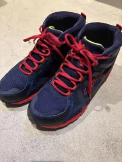 モントレイル　トレッキングシューズmontrail 登山ハイキングランニング