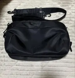 DSBk ブラック ショルダーバッグ