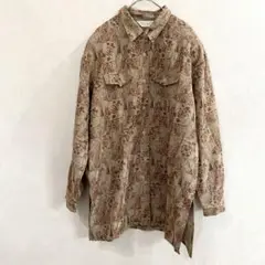 トップス　長袖　シャツ　総柄　ブラウン系　肩パッド