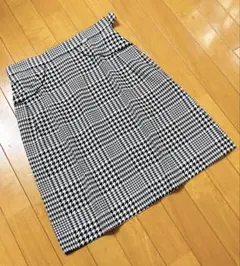 タイトスカート 美品 クレージュ フレアスカート ひざ丈 千鳥格子のサムネイル