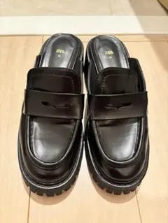 ZARA 黒 ローファー スリッポン