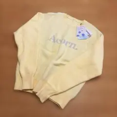 ◉新品未着用タグ付き◉クリームイエロー　ロゴ　肉厚ニット　SM