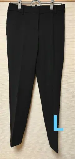 黒ズボン