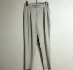 アンタイトル スラックス