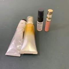 化粧品まとめ　4つ　韓国コスメ？アイシャドー？ハンドクリーム