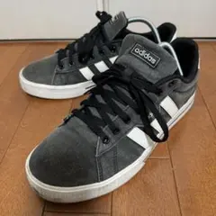 adidas スニーカー　27.5cm