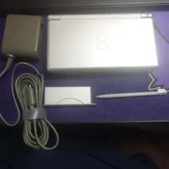 美品　任天堂 DS Lite シルバー 本体