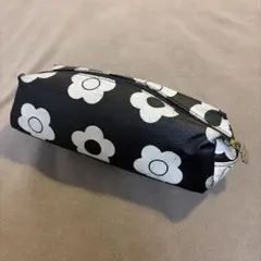 【値下げ可能】MARY QUANT ペンポーチ 筆箱　黒　ロゴ