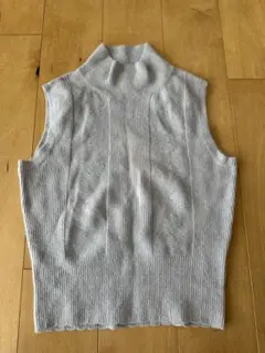 ME&ME COUTURE ライトグレー ノースリーブセーター Fサイズ