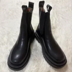 Item thumbnail for item f374fc06-502f-4a64-8483-544a9f29325b