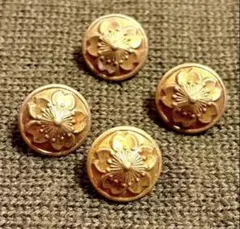 ゴールド ボタン