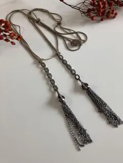 アンティーク風タッセル ロングネックレス