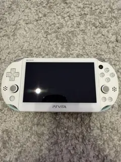 PS Vita (PCH-2000) 本体 ライト・ブルー（メモリーカード付き）