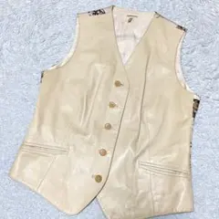 【エルメス】HERMES ジレ ベスト シルク フェザー柄 サイズ40 エルメス】HERMES ジレ ベスト シルク フェザー柄 サイズ40 エルメス