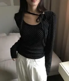 ドットロングスリーブUネックTシャツのサムネイル
