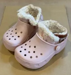 美品！クロックス ファー付きピンククロッグサンダル