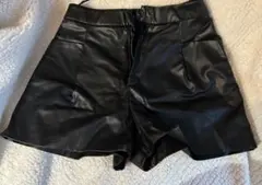 レザーハーフパンツ【ZARA】
