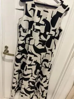 極美品♡ANAYI モノトーンモザイク ワンピース♡34サイズ 極美品♡ANAYI モノトーンモザイク ワンピース♡34サイズ - メルカリ
