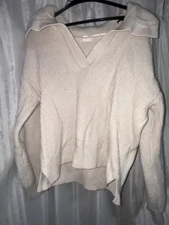 クリーム色 Vネック ニット セーター