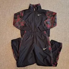 Nike ウインドブレーカー 黒/赤　120/130