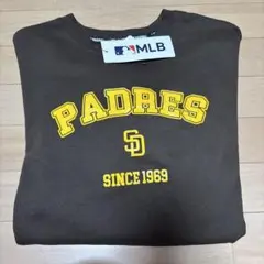 再お値下げ 新品 MLB パドレス スェット トレーナー Mサイズのサムネイル