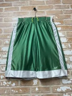 00s NIKE ナイキ　バスパン　ハーフパンツ　緑　ワンポイント　刺繍　古着