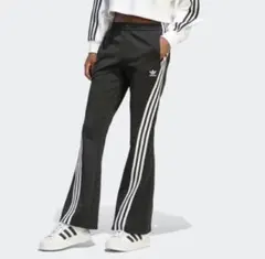 美品 adidas Lサイズ フレアシルエット トラックパンツ レアモデル adidas - adidas originals フレアトラックパンツの通販 by おん
